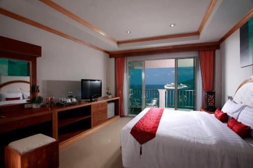 Absolute Beach Resort Phuket Room photo